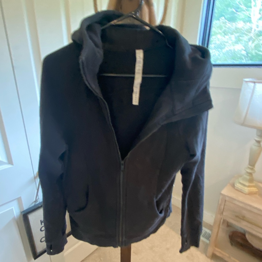 Lululemon Scuba